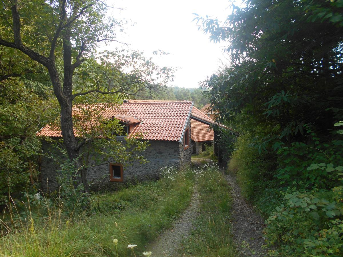 Giusvalla Forest Village Dego Екстер'єр фото