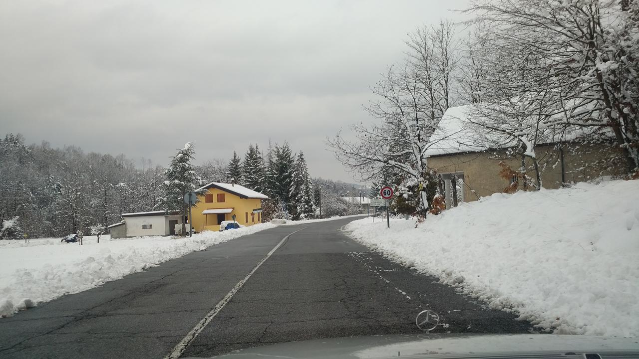 Giusvalla Forest Village Dego Екстер'єр фото